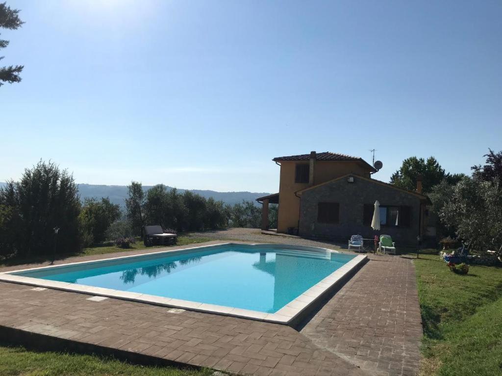 Il Casale Di Lavinia Bed & Breakfast Fabro Dış mekan fotoğraf