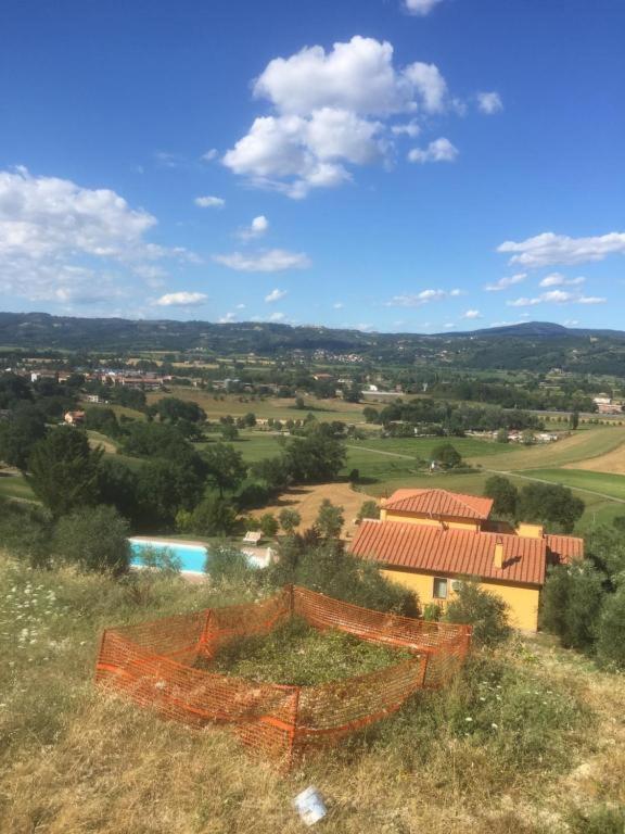 Il Casale Di Lavinia Bed & Breakfast Fabro Dış mekan fotoğraf